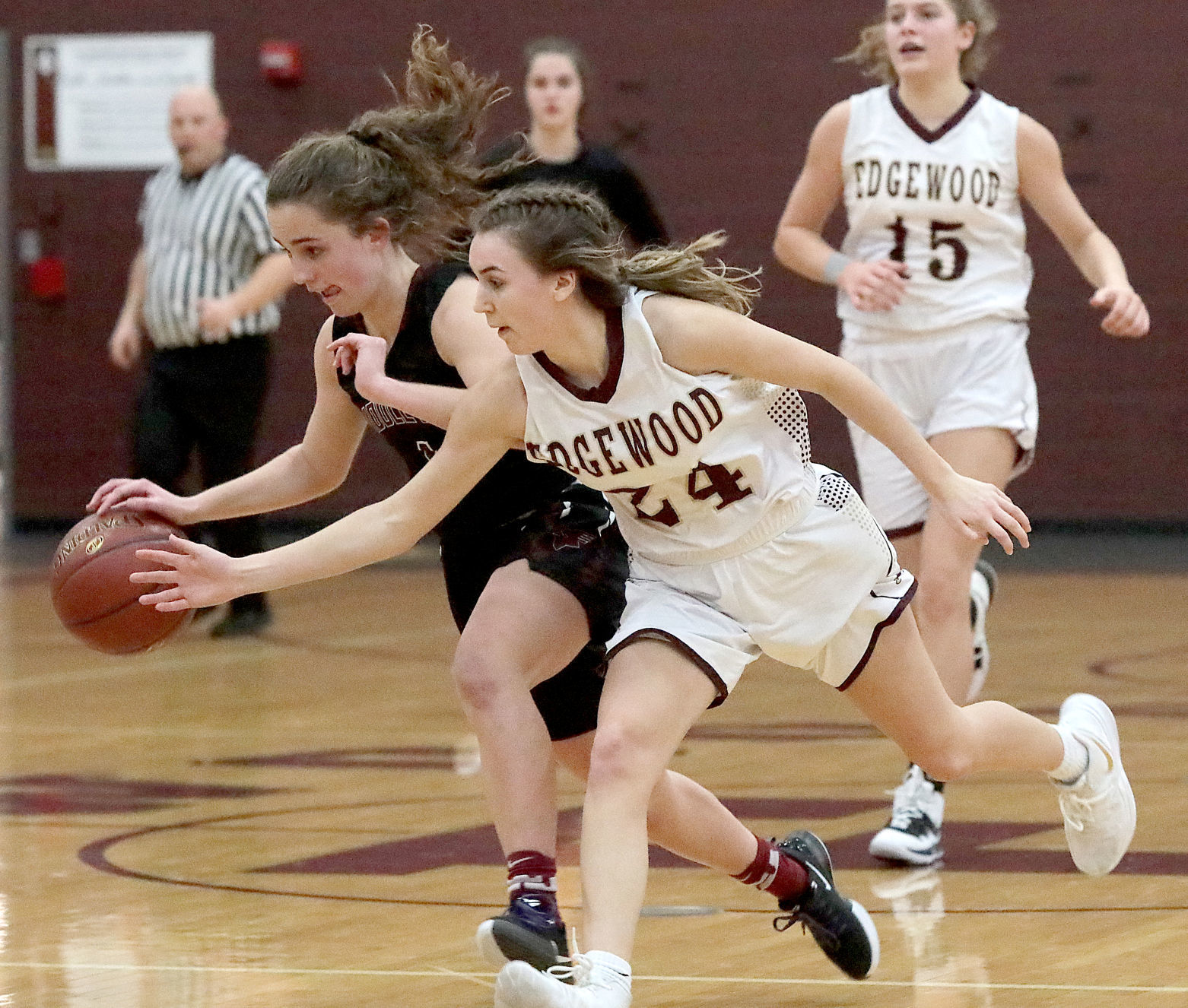 Middleton 59, Edgewood 53